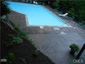 2nd image of 4 Rollingwood Dr #4