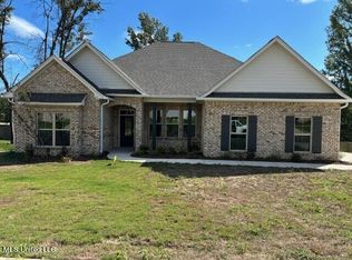 211 Copper Creek Dr, Clinton, MS 39056
