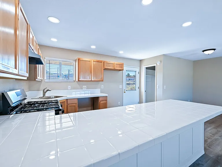 1453 Luna Ln #A — Photo 4