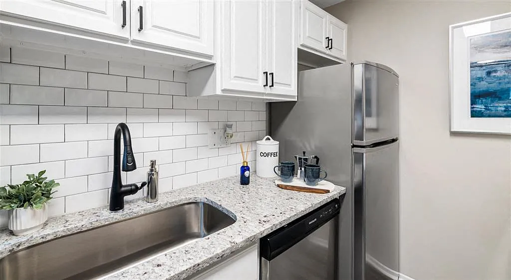 Cary Pines Apartments — Photo 4