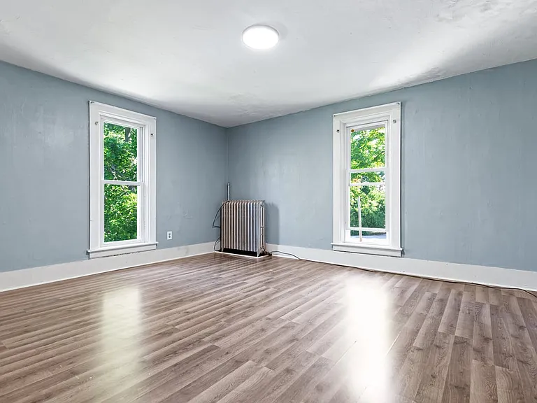 314 Spruce St E #3 — Photo 8