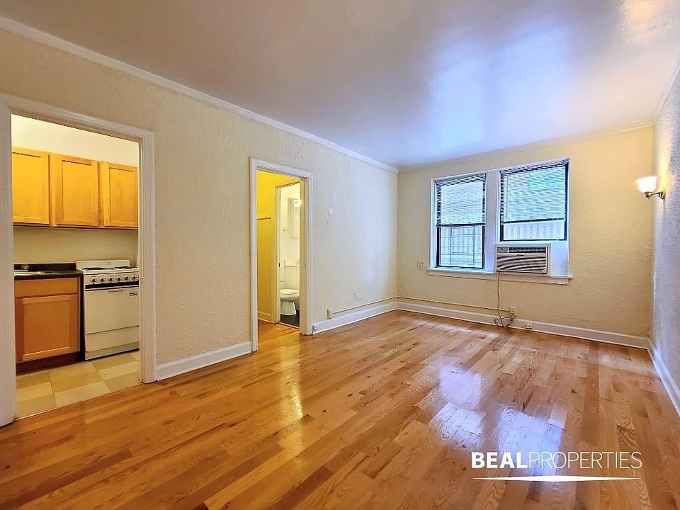 1st image of 536 W Arlington Pl APT 215
