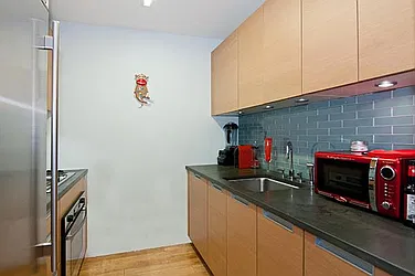 Rented by R New York