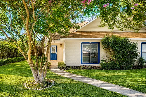 101 E Windsor Dr #101 Photo 1