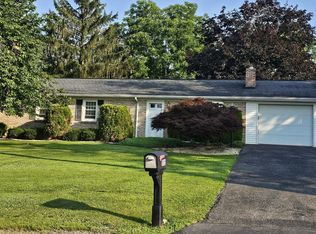 815 Fox Meadow Rd, Chambersburg, PA 17202