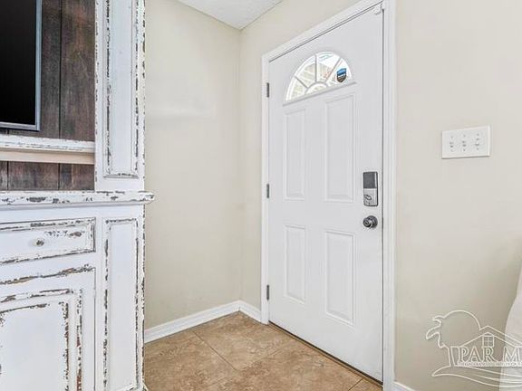 4th image of 1757 Crest Ln