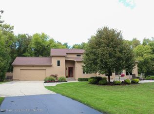 1381 E Haslett Rd, Williamston, MI 48895