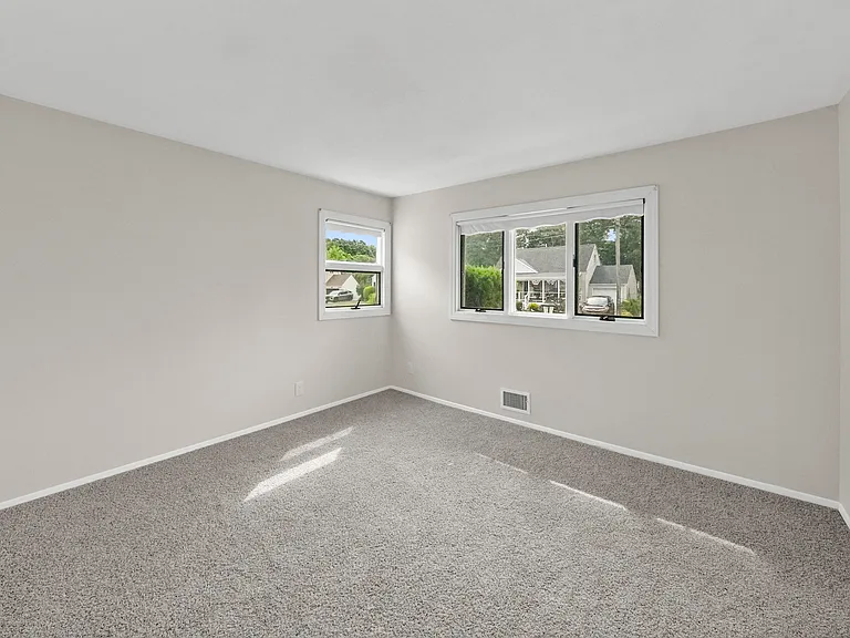16 Tappan Ave — Photo 9