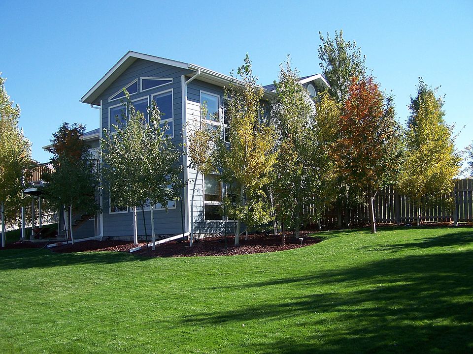2nd image of 2600 Riveroaks Dr