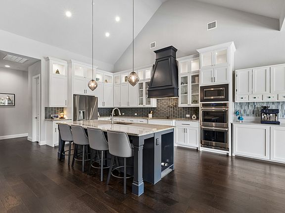 5th image of 1326 Kitchens Dr