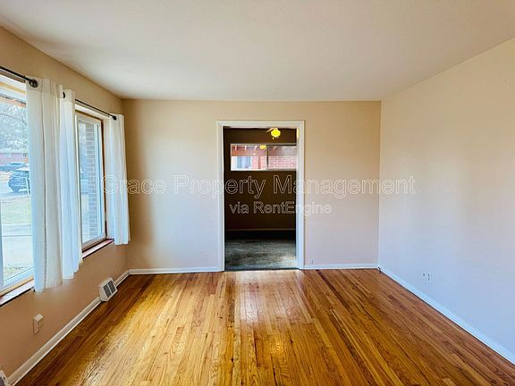 3rd image of 411 S Simms St
