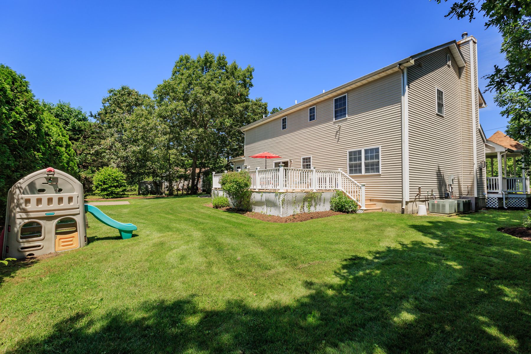 27 Pine St in Westhampton Beach Out East