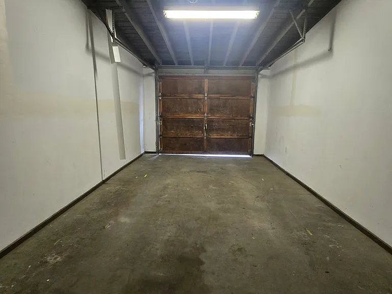 1619 W Pheasant St — Photo 14