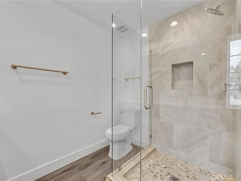 16385 Valencia Ave #3 — Photo 22