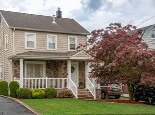 428 Windsor Rd, Wood Ridge, NJ 07075