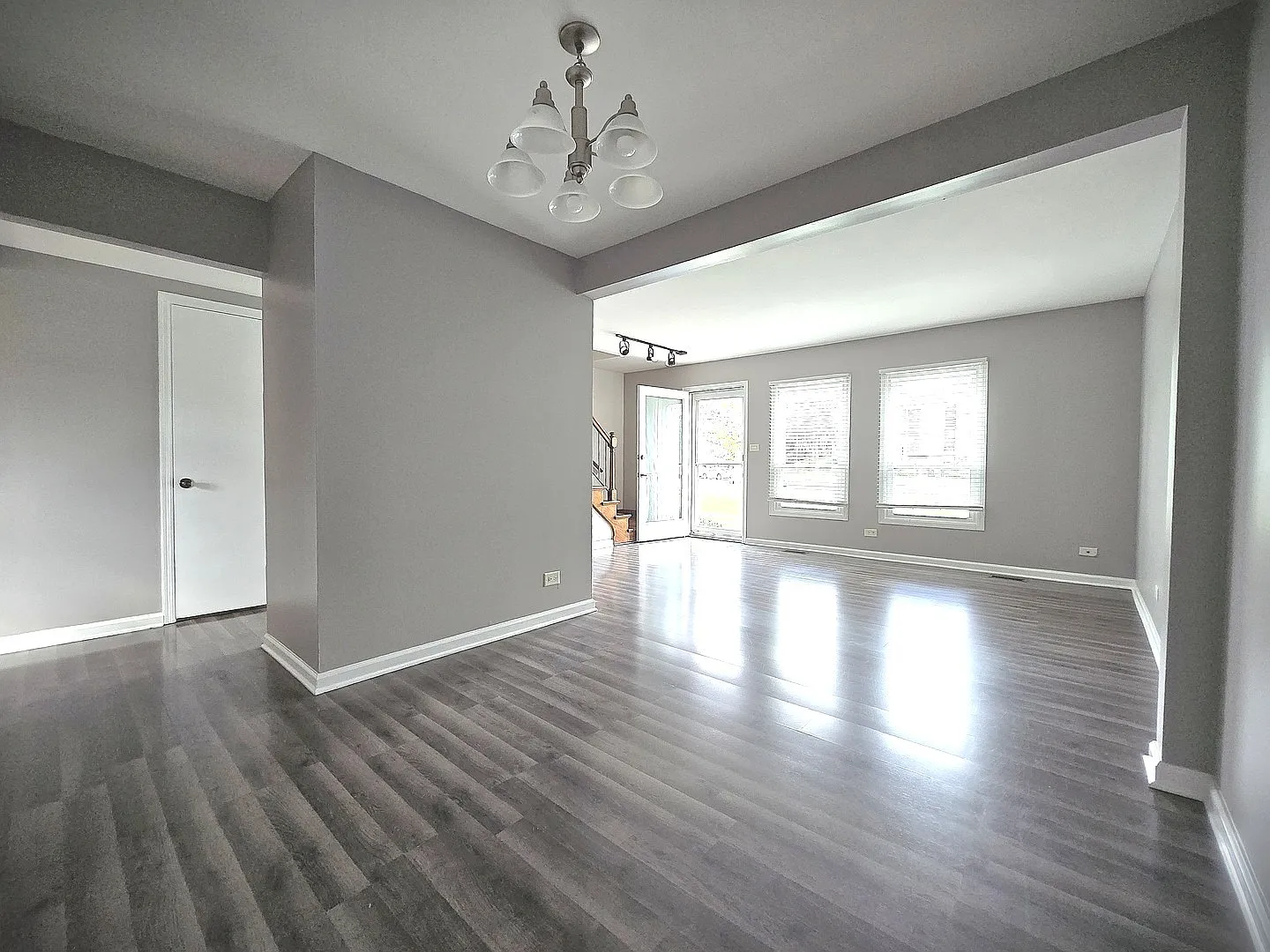 2 bed, 1.5 bath, 2000 sqft, $2,450 — Photo 4