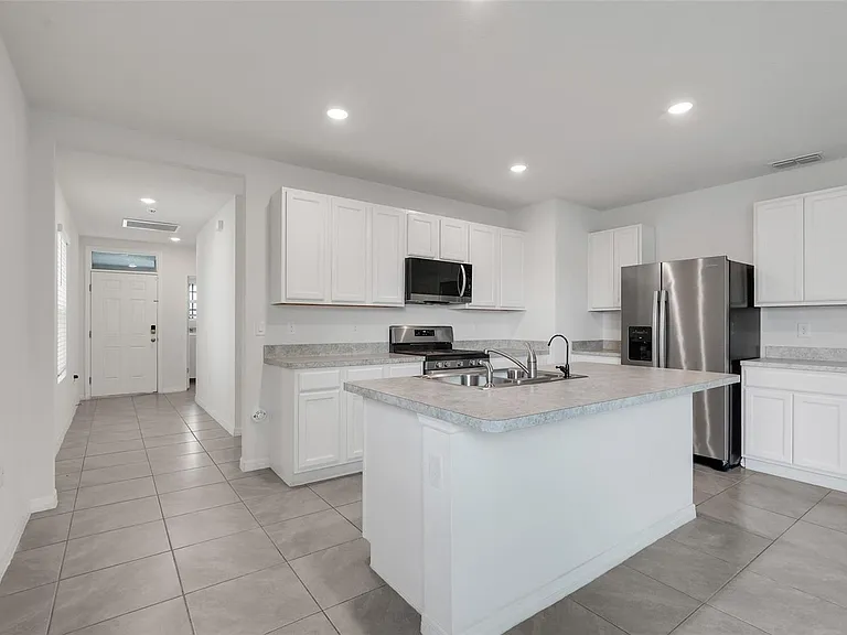 3881 Brant Pl — Photo 10