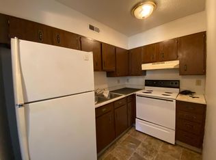 945 S 12th St APT 5, Lincoln, NE 68508