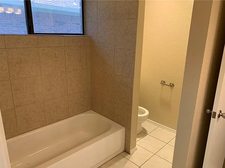 1522 Sunswept Ter — Photo 10