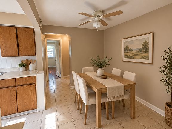 5th image of 6118 Ridge Rd #1