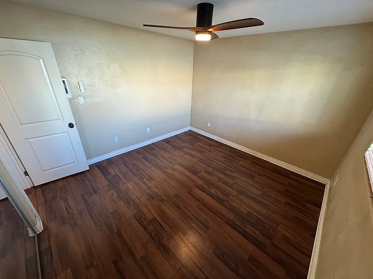 1450 Iris Ave #11 — Photo 34