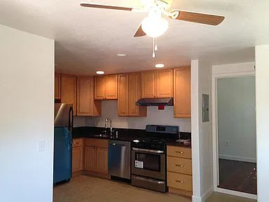 2 bed, 800 sqft, $2,450 — Photo 3