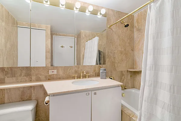 Rented by Compass | media 14