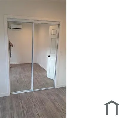 5714 S Manhattan Pl #1/2 — Photo 4