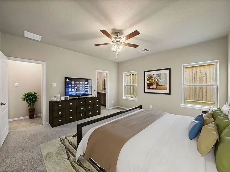 702 Cypress Summit Rd — Photo 8