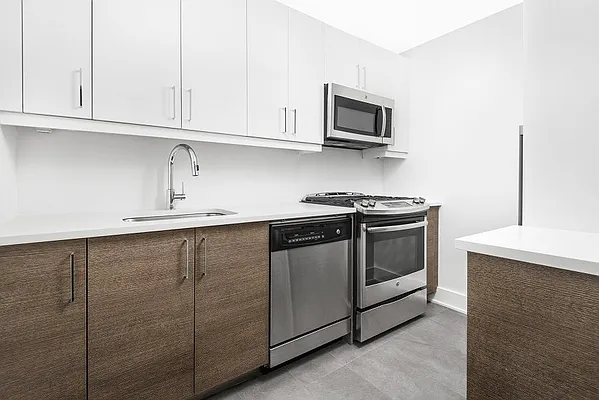 Rented by Glasser Realty LLC | media 2