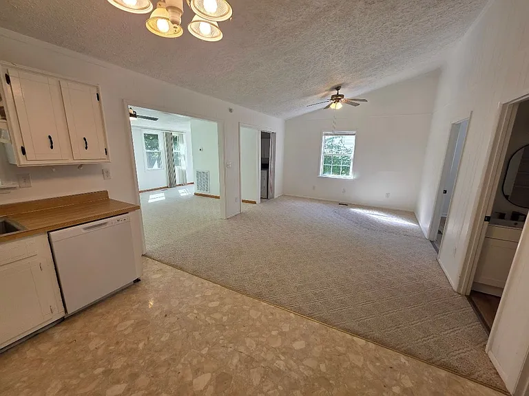 37 Cobb Rd — Photo 5