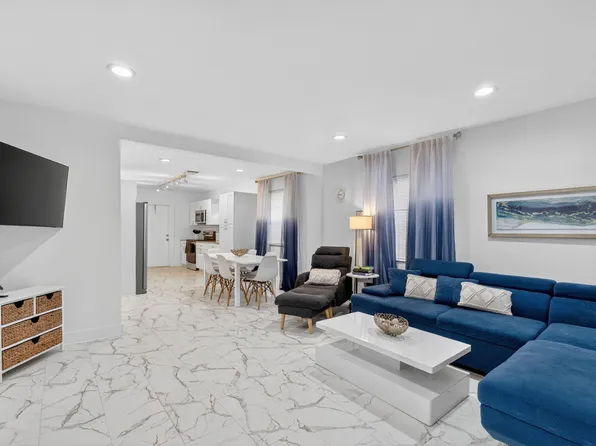 698 NE 36th Street, Oakland Park, FL 33334