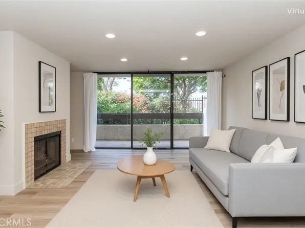 1900 Vine St APT 214, Los Angeles, CA 90068