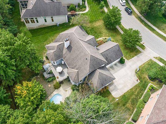 5th image of 12520 Brook Forest Cir