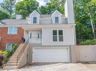 12 Forest Ridge Ct, Sandy Springs, GA 30350