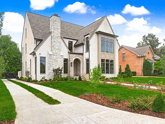 3rd image of 522 Midway Cir