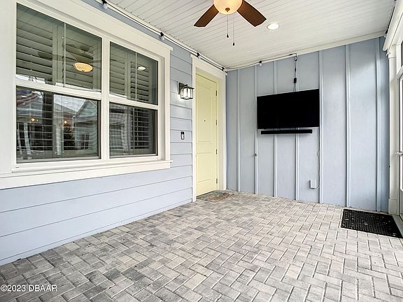 4th image of 385 Parrot Ln
