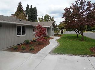 228 Sumner Ave, Sumner, WA 98390