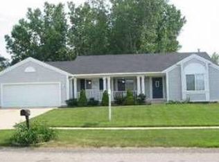 6969 Lake Bluff Dr NE, Comstock Park, MI 49321