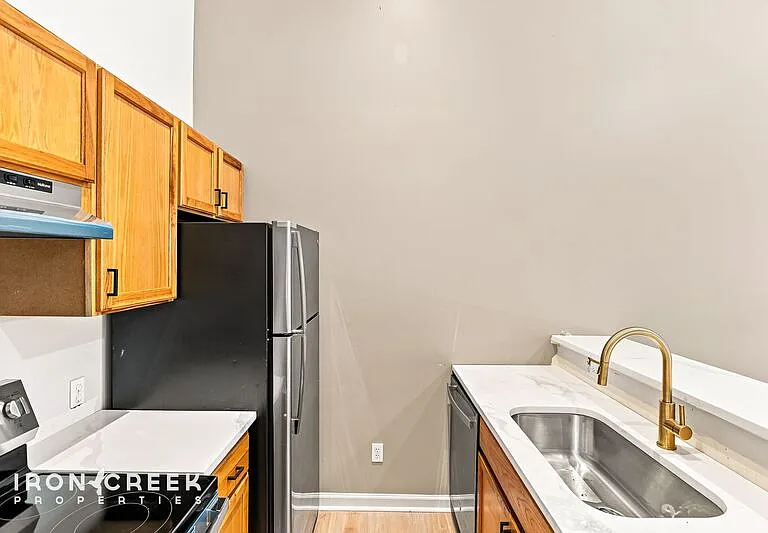 160 State St #110 — Photo 6