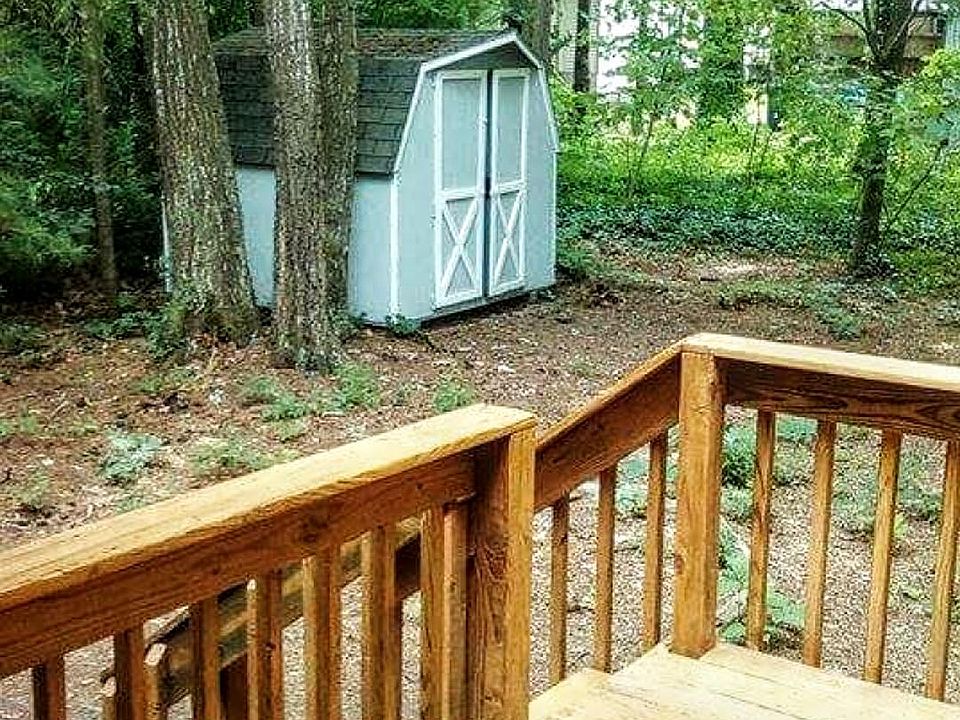 2nd image of 4 Galley Ln