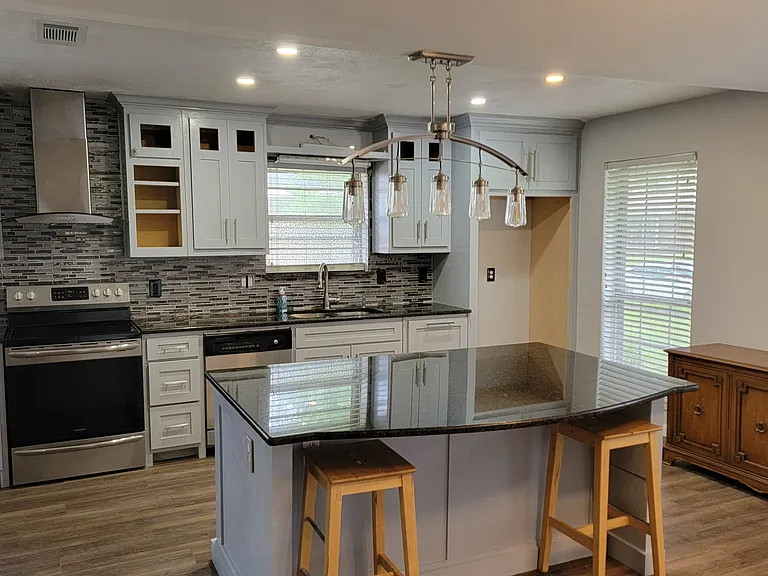508 Birch Ln — Photo 4