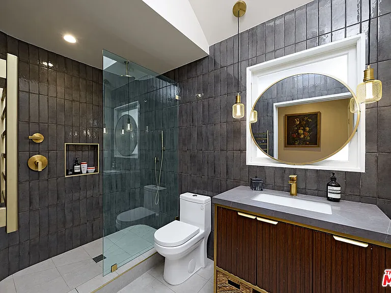 34 Park Ave — Photo 4