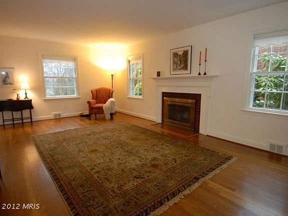5th image of 1701 N Harrison St