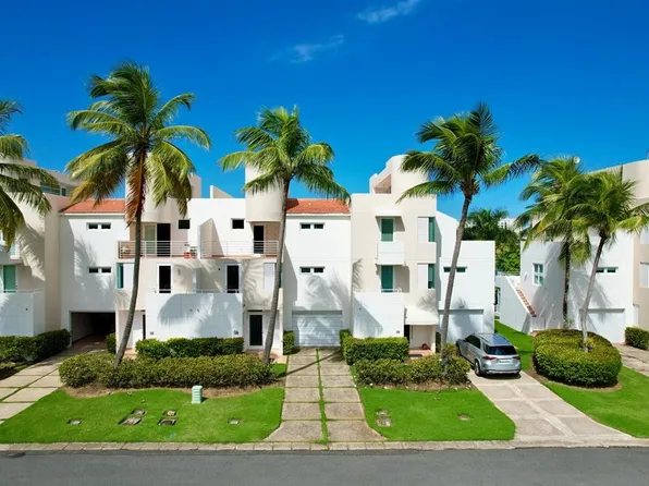 124 Villas De Golf Est, Dorado, PR 00646
