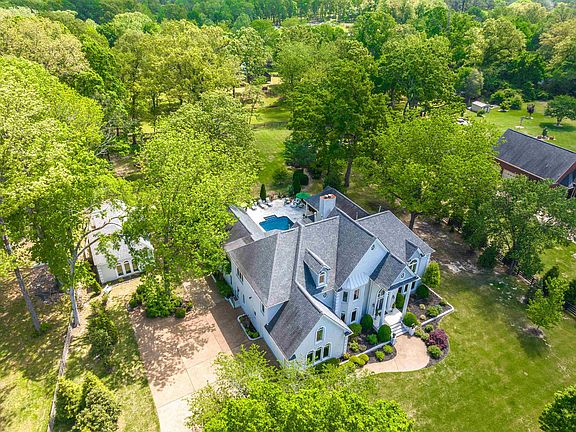 2nd image of 1262 Auburn Woods Dr