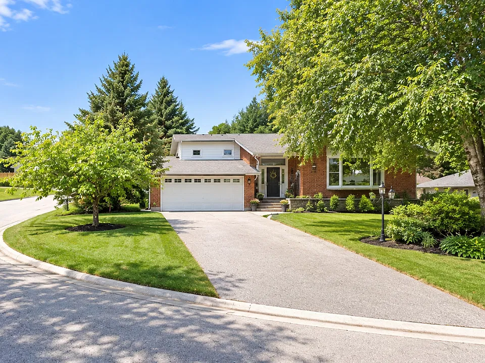 320 Summit Dr