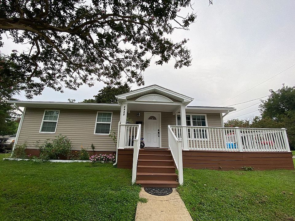 2nd image of 2435 Carona Ave