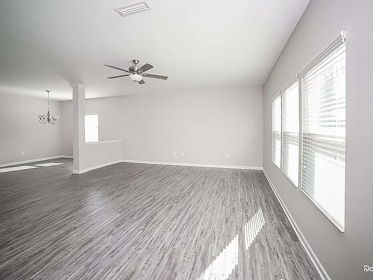 391 Shady Grove Ct — Photo 6