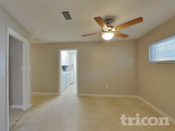 5th image of 546 W Palmeden Dr